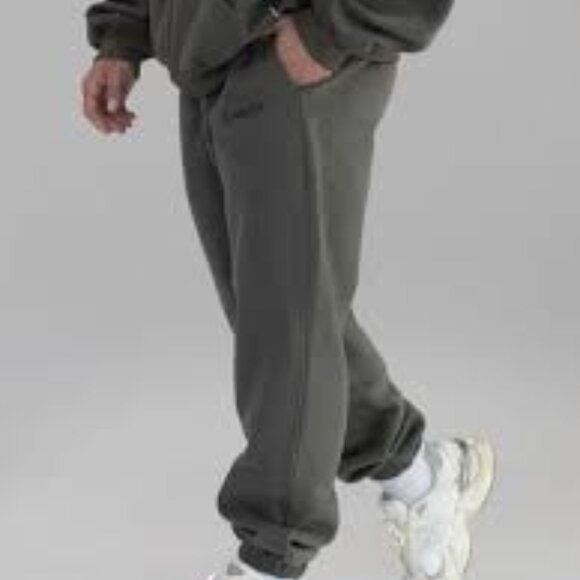 NEW Comfrt Cloud Sweatsuit set millstone grey - Picture 2 of 2
